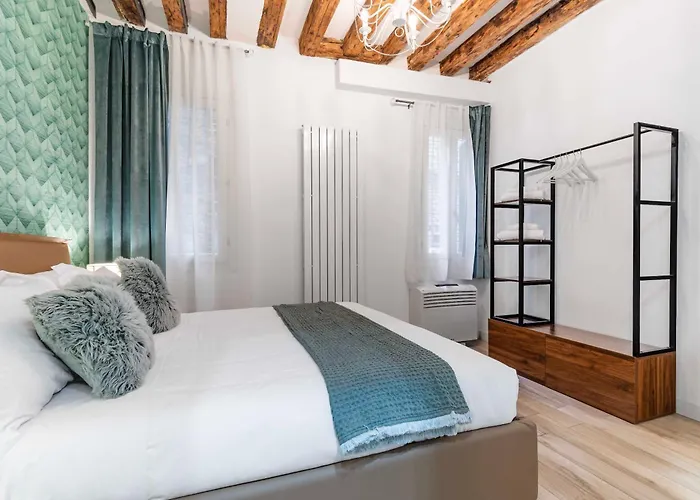 Domus Emerald Velence