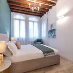 Domus Emerald Apartment *