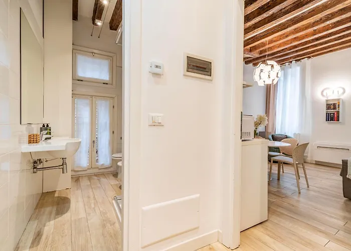 Domus Emerald * Veneza