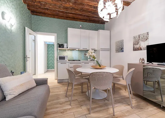 Domus Emerald * Venezia