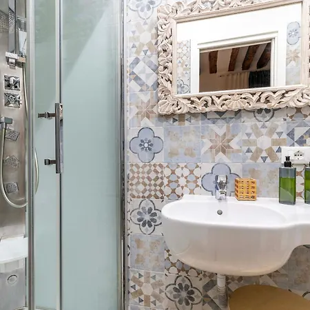 Domus Emerald * Venise